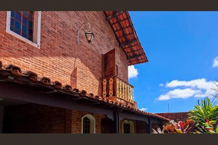 Entrada de casa à venda com 5 quartos, 328m² em Santa Tereza, Belo Horizonte