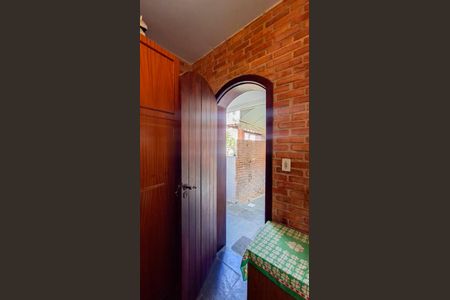 Casa à venda com 328m², 5 quartos e 3 vagasDCE