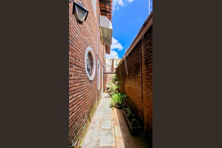 Casa à venda com 328m², 5 quartos e 3 vagasSala de TV