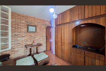 Casa à venda com 328m², 5 quartos e 3 vagasQuarto 2