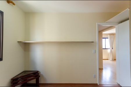 Quarto 1 de apartamento para alugar com 2 quartos, 47m² em Vila Mangalot, São Paulo