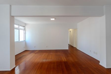 Apartamento para alugar com 110m², 3 quartos e 1 vagaSala