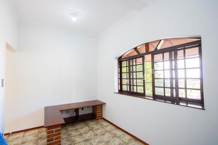 Casa à venda com 118m², 2 quartos e 1 vagaSala