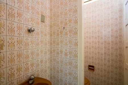 Casa à venda com 118m², 2 quartos e 1 vagaBanheiro da garagem