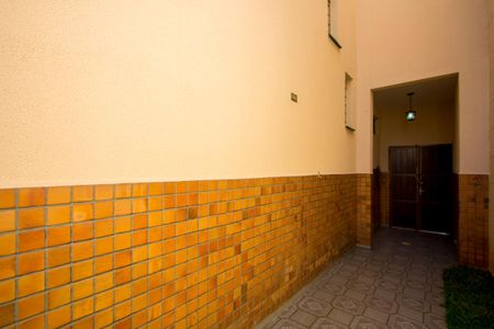 Casa à venda com 118m², 2 quartos e 1 vagaCorredor externo