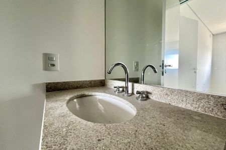 Apartamento para alugar com 28m², 1 quarto e sem vagaBanheiro da Suíte