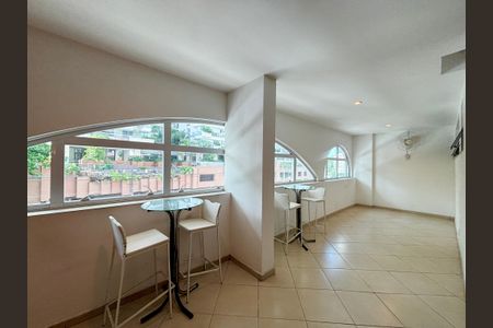 Apartamento à venda com 90m², 2 quartos e 1 vaga Apartamento à venda com 90m², 2 quartos e 1 vagaÁrea comum - salão de festas