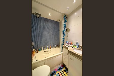 Apartamento à venda com 90m², 2 quartos e 1 vaga Apartamento à venda com 90m², 2 quartos e 1 vagaSuíte - banheiro