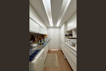 Apartamento à venda com 90m², 2 quartos e 1 vaga Apartamento à venda com 90m², 2 quartos e 1 vagaCozinha