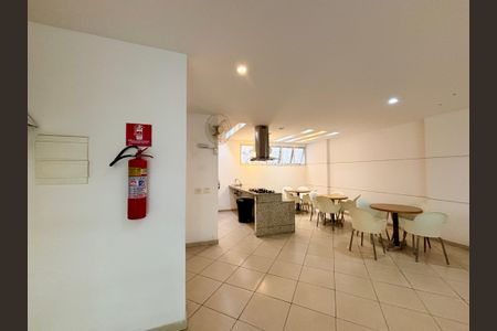 Apartamento à venda com 90m², 2 quartos e 1 vaga Apartamento à venda com 90m², 2 quartos e 1 vagaÁrea comum - salão de festas