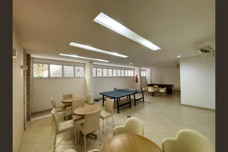 Apartamento à venda com 90m², 2 quartos e 1 vaga Apartamento à venda com 90m², 2 quartos e 1 vagaÁrea comum - sala de jogos