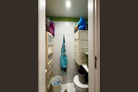 Apartamento à venda com 90m², 2 quartos e 1 vaga Apartamento à venda com 90m², 2 quartos e 1 vagaÁrea de serviço - banheiro