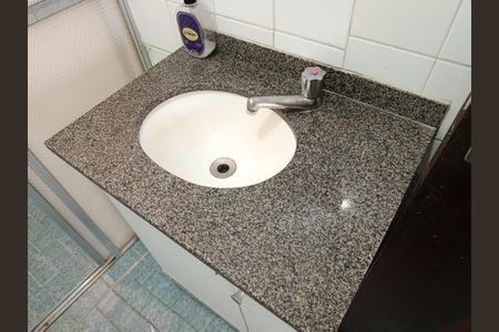 Apartamento para alugar com 68m², 2 quartos e sem vagaBanheiro