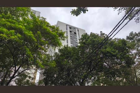 Apartamento para alugar com 75m², 2 quartos e sem vaga Apartamento para alugar com 75m², 2 quartos e sem vagaFachada