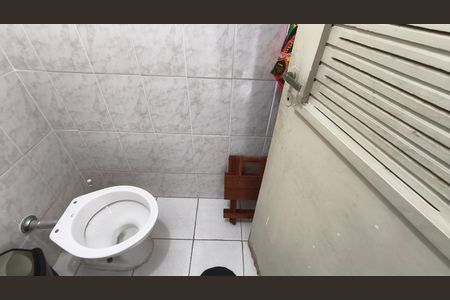 Apartamento para alugar com 75m², 2 quartos e sem vaga Apartamento para alugar com 75m², 2 quartos e sem vagaBanheiro de Serviço