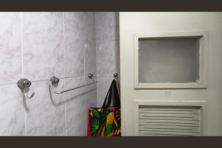 Apartamento para alugar com 75m², 2 quartos e sem vaga Apartamento para alugar com 75m², 2 quartos e sem vagaBanheiro de Serviço