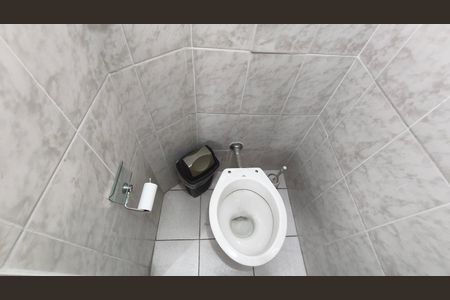 Apartamento para alugar com 75m², 2 quartos e sem vaga Apartamento para alugar com 75m², 2 quartos e sem vagaBanheiro de Serviço