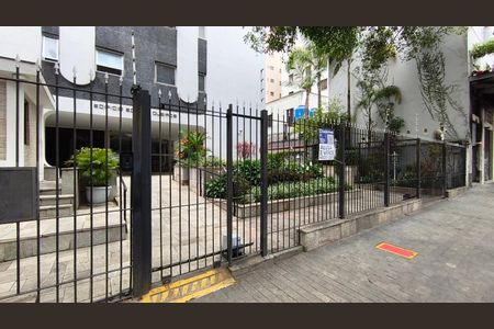 Apartamento para alugar com 75m², 2 quartos e sem vaga Apartamento para alugar com 75m², 2 quartos e sem vagaFachada + Plaquinha