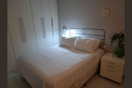 Apartamento para alugar com 73m², 2 quartos e 1 vagaQuarto