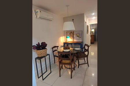 Sala de apartamento para alugar com 2 quartos, 73m² em Barra da Tijuca, Rio de Janeiro