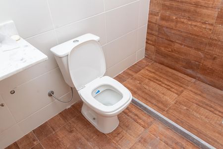 Casa para alugar com 94m², 2 quartos e 2 vagas Casa para alugar com 94m², 2 quartos e 2 vagasBanheiro da Suíte 2