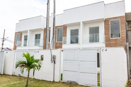 Casa para alugar com 94m², 2 quartos e 2 vagas Casa para alugar com 94m², 2 quartos e 2 vagasFachada
