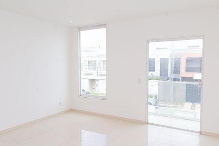 Casa para alugar com 94m², 2 quartos e 2 vagas Casa para alugar com 94m², 2 quartos e 2 vagasQuarto Suíte