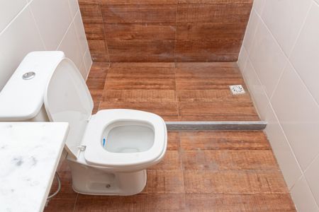 Casa para alugar com 94m², 2 quartos e 2 vagas Casa para alugar com 94m², 2 quartos e 2 vagasBanheiro da Suíte 2