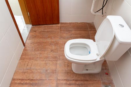 Casa para alugar com 94m², 2 quartos e 2 vagas Casa para alugar com 94m², 2 quartos e 2 vagasBanheiro da Suíte 2