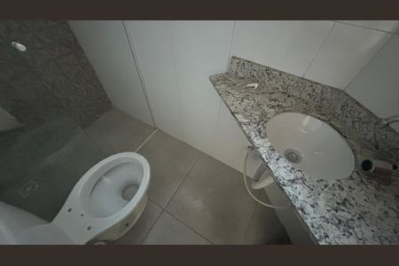Apartamento à venda com 70m², 2 quartos e 1 vaga Apartamento à venda com 70m², 2 quartos e 1 vagaBanheiro da Suíte