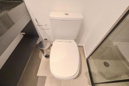 Banheiro de kitnet/studio à venda com 1 quarto, 20m² em Bela Vista, São Paulo