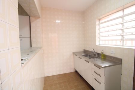 Casa para alugar com 250m², 3 quartos e 8 vagasCozinha