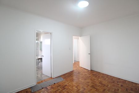 Casa para alugar com 250m², 3 quartos e 8 vagasSuíte