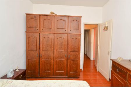 Quarto 1 de casa à venda com 4 quartos, 185m² em Sagrada Família, Belo Horizonte