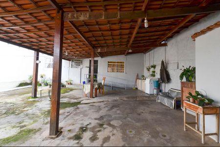 Casa à venda com 185m², 4 quartos e 7 vagasÁrea de Serviço