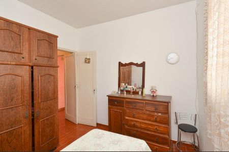 Casa à venda com 185m², 4 quartos e 7 vagasQuarto 1