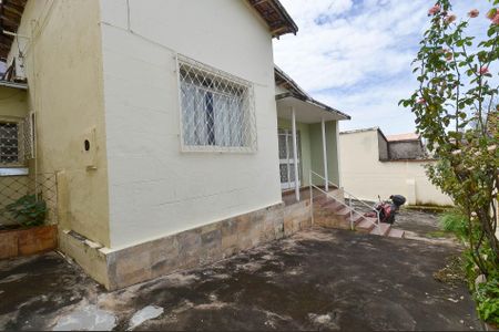 Casa à venda com 185m², 4 quartos e 7 vagasEntrada