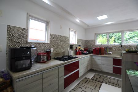 Casa de condomínio à venda com 600m², 4 quartos e 3 vagasCozinha