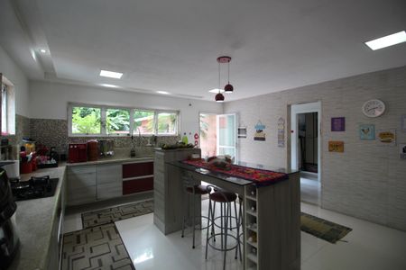 Casa de condomínio à venda com 600m², 4 quartos e 3 vagasCozinha