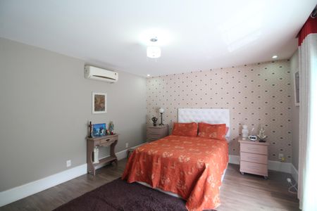 Casa de condomínio à venda com 600m², 4 quartos e 3 vagasQuarto 4