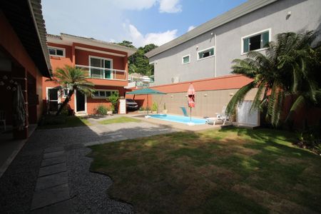 Casa de condomínio à venda com 600m², 4 quartos e 3 vagasÁrea Externa