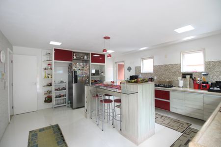 Casa de condomínio à venda com 600m², 4 quartos e 3 vagasCozinha