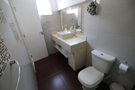 Casa de condomínio à venda com 600m², 4 quartos e 3 vagasQuarto 2 - Suíte