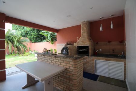 Casa de condomínio à venda com 600m², 4 quartos e 3 vagasChurrasqueira