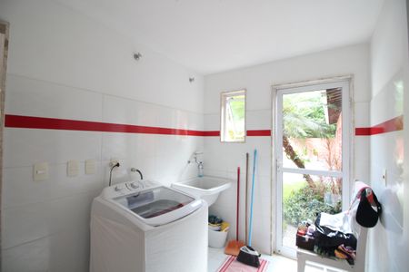 Casa de condomínio à venda com 600m², 4 quartos e 3 vagasÁrea de Serviço