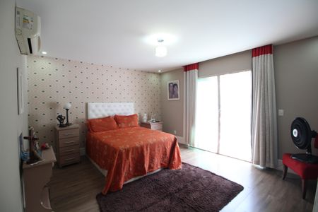 Casa de condomínio à venda com 600m², 4 quartos e 3 vagasQuarto 4