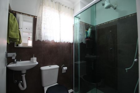 Casa de condomínio à venda com 600m², 4 quartos e 3 vagasBanheiro de Serviço