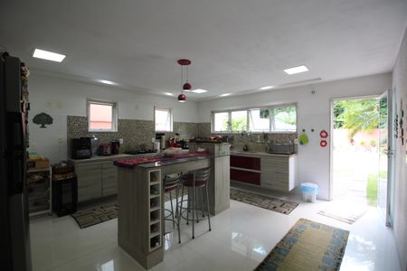 Casa de condomínio à venda com 600m², 4 quartos e 3 vagasCozinha