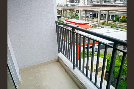 Varanda de kitnet/studio à venda com 1 quarto, 22m² em Vila Ema, São Paulo