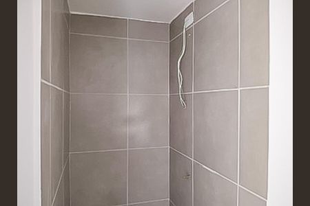 Banheiro de kitnet/studio à venda com 1 quarto, 22m² em Vila Ema, São Paulo